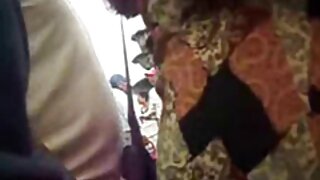 یک دختر داستان حشری کردن دکتر آبنوس خواهر ناتنی کوچکش را به هم می زند و بیدمشکش را می لیسد