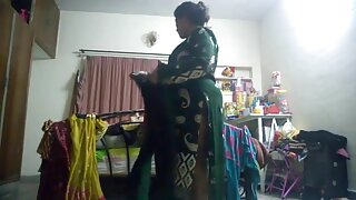 دیک سواری POV عزیزم را می دمد سکس درمطب دکتر و هنگام رابطه جنسی خم می شود