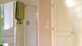 گای سکس دوجنسه دکتر عاشق این بود که مادر نوجوانش استارلتو پس از قورت دادن خروس سیاهش سوار بر خروس سیاهش می شد