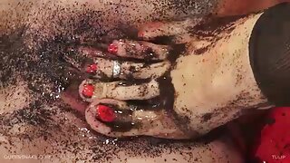آماتور انحنای سکس زوری با دکتر کنده کاری را می مکد و در زوج های وابسته به عشق شهوانی سوار می شود