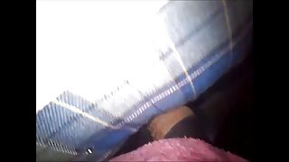 دختری جانی سینز دکتر زنان شگفت انگیز که با خروس روغنی می جود