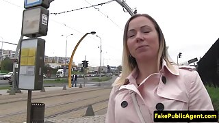 بلوند کثیف MILF Kit Mercer با پسر خوانده سکس دکتر با پرستار جدیدش به شوهرش خیانت کرد