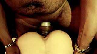 ماساژور Femdom روی مشتری باند شده CBT sex با دکتر انجام می دهد